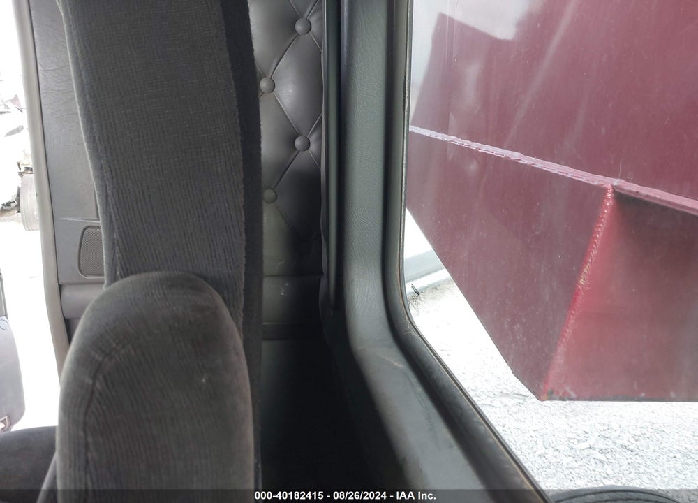 2007 KENWORTH T800 T800 VIN: 1NKDLU0X67R994994