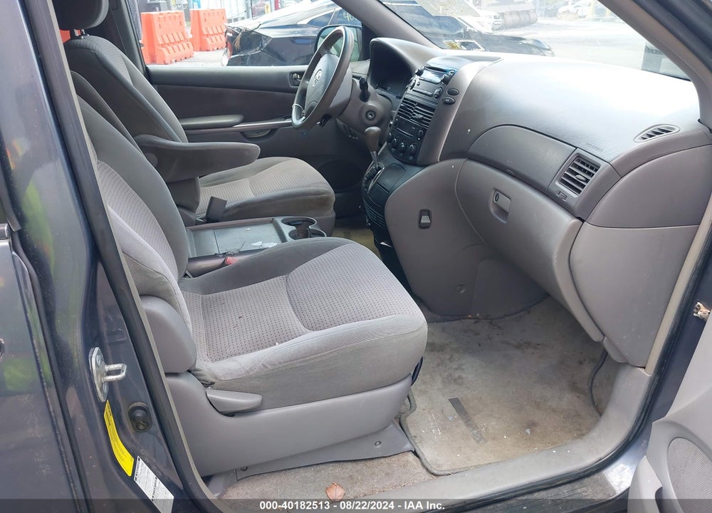 2006 TOYOTA SIENNA LE VIN: 5TDBA23C26S066160
