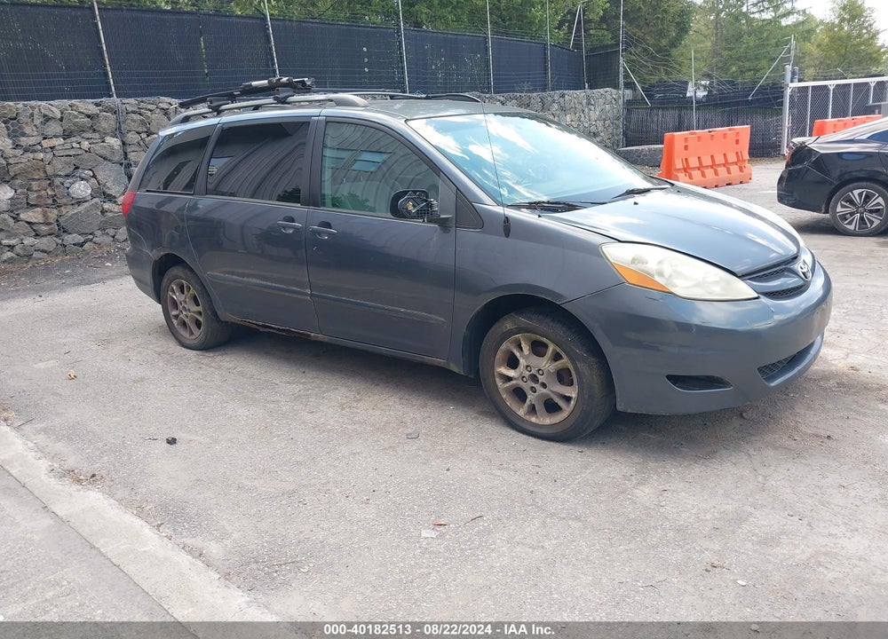 2006 TOYOTA SIENNA LE VIN: 5TDBA23C26S066160