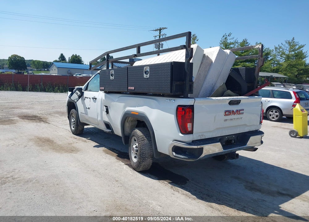 2021 GMC SIERRA 2500HD 4WD REGULAR CAB LONG BED VIN: 1GT39LE70MF213530