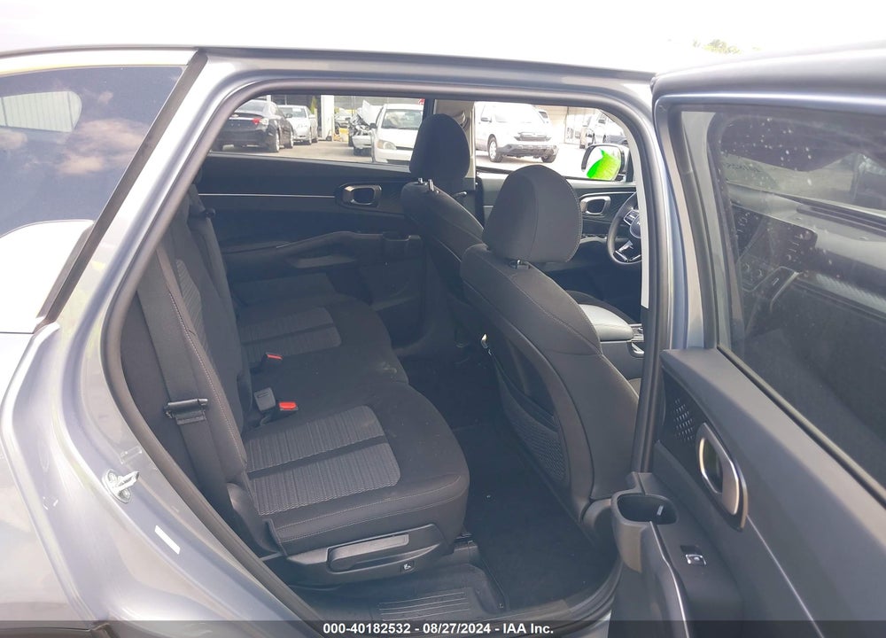 2023 KIA SORENTO LX VIN: 5XYRGDLC7PG196894