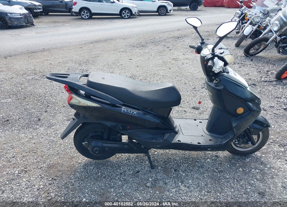 2019 FLUX EM1 VIN: R46F1CA2XKW000026