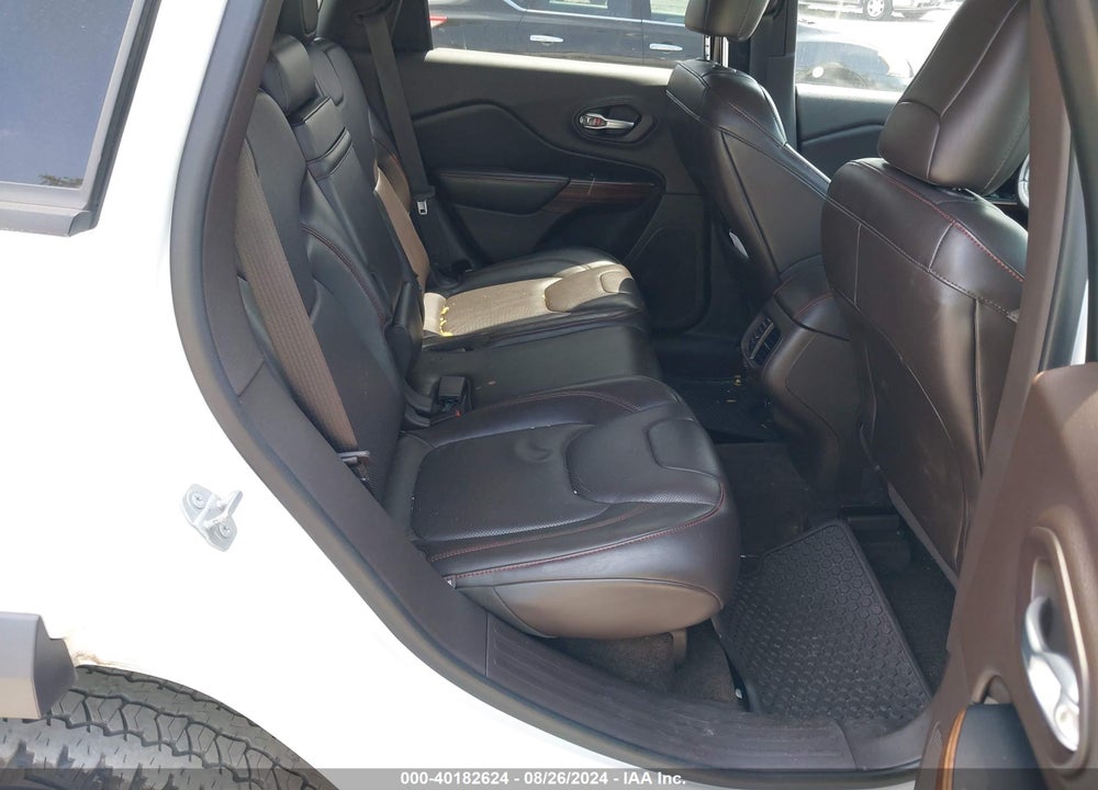 2015 JEEP CHEROKEE TRAILHAWK VIN: 1C4PJMBS8FW676493