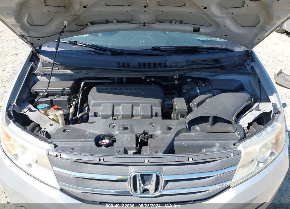 2011 HONDA ODYSSEY EX-L VIN: 5FNRL5H66BB102864