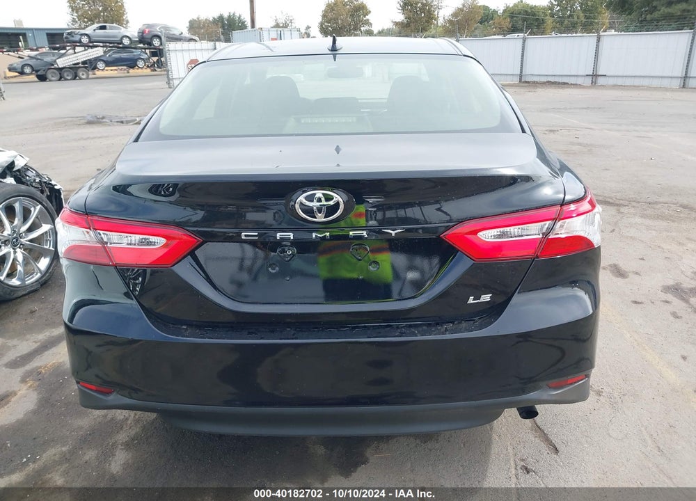 2018 TOYOTA CAMRY LE VIN: JTNB11HK5J3000685