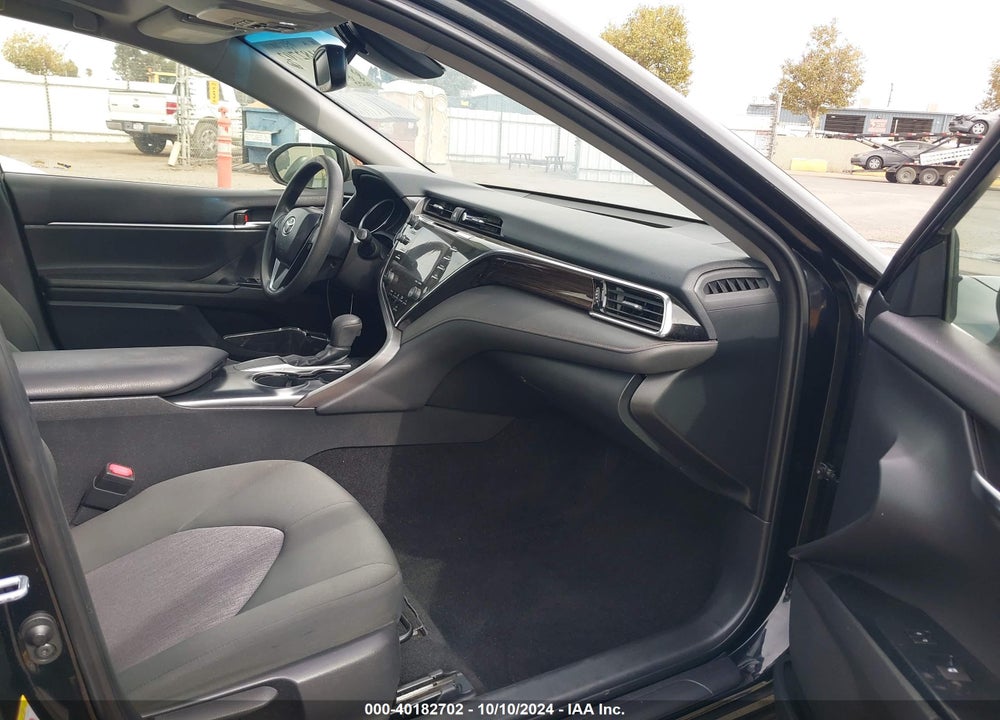 2018 TOYOTA CAMRY LE VIN: JTNB11HK5J3000685