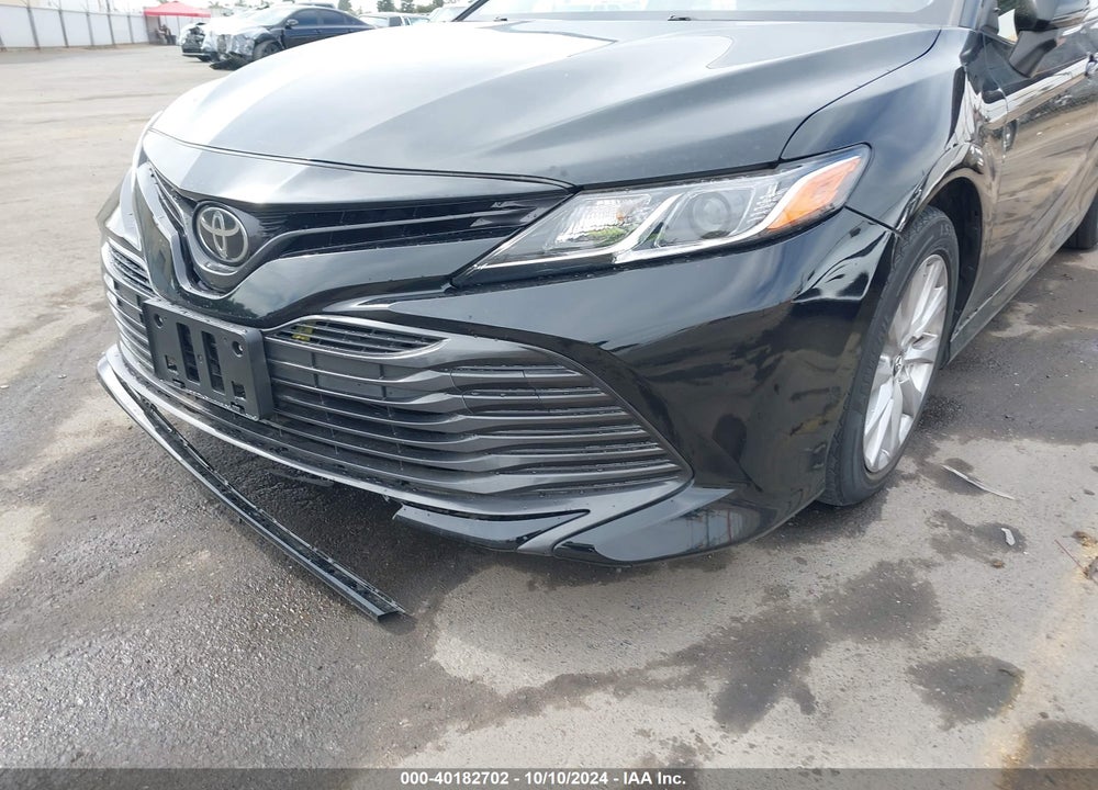 2018 TOYOTA CAMRY LE VIN: JTNB11HK5J3000685