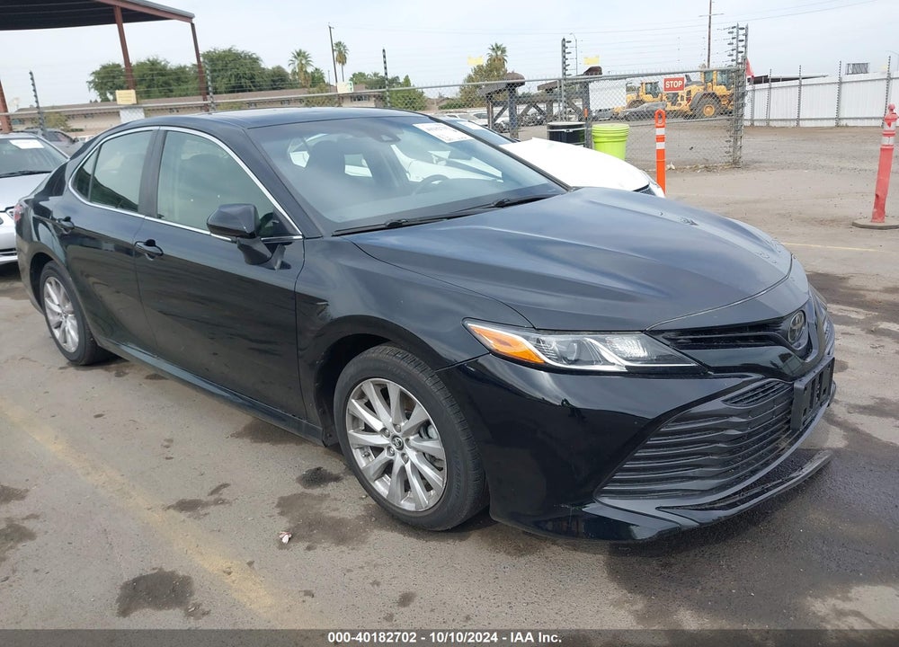 2018 TOYOTA CAMRY LE VIN: JTNB11HK5J3000685