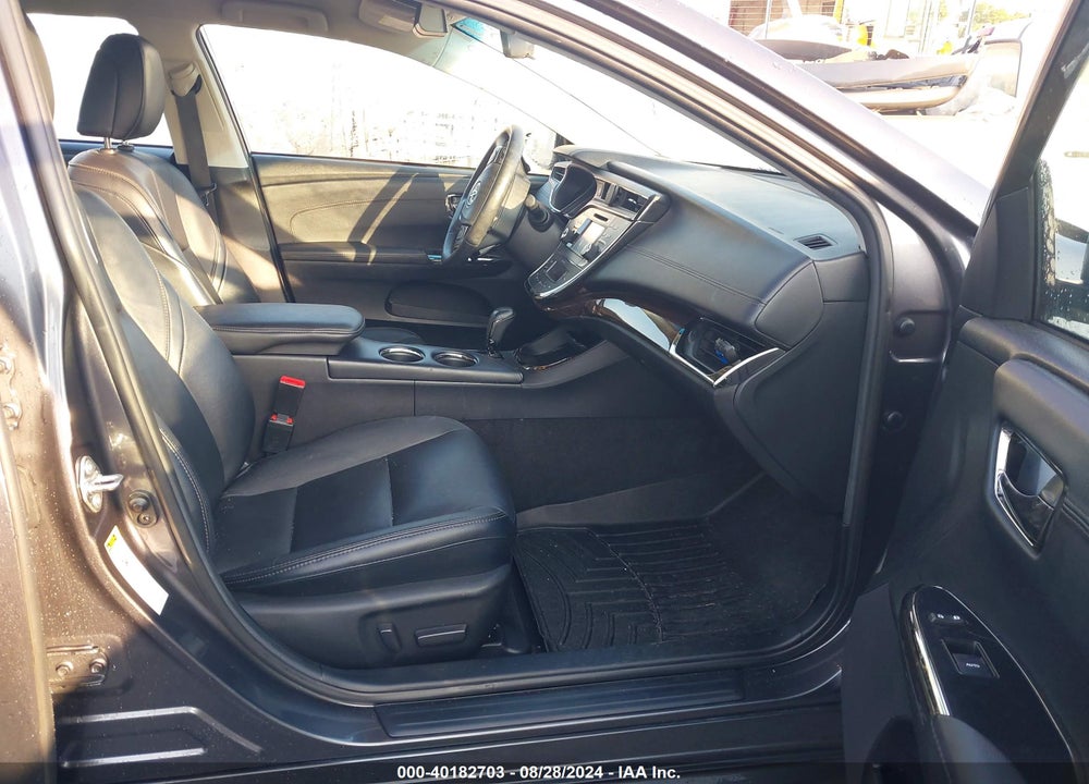 2015 TOYOTA AVALON XLE VIN: 4T1BK1EB8FU173734