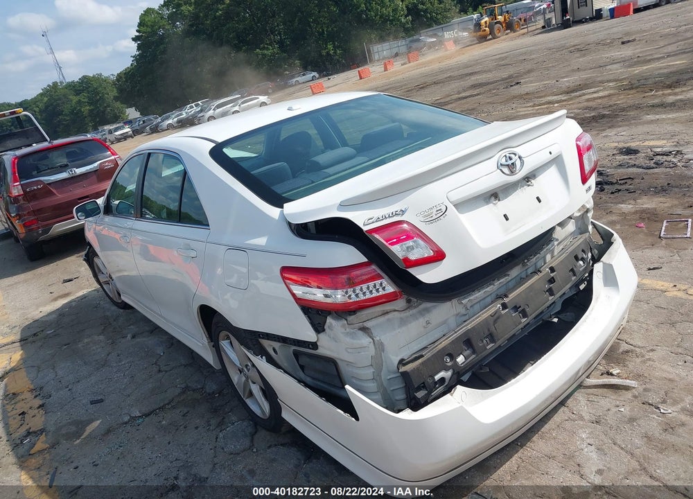 2011 TOYOTA CAMRY SE VIN: 4T1BF3EKXBU696134