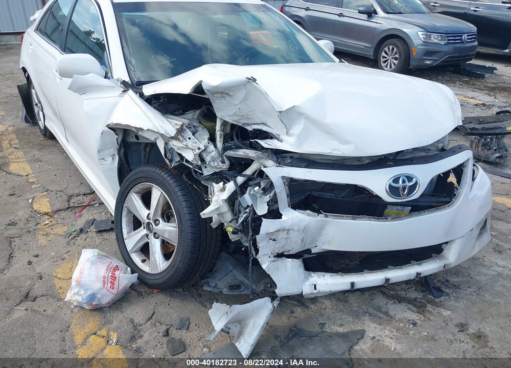 2011 TOYOTA CAMRY SE VIN: 4T1BF3EKXBU696134