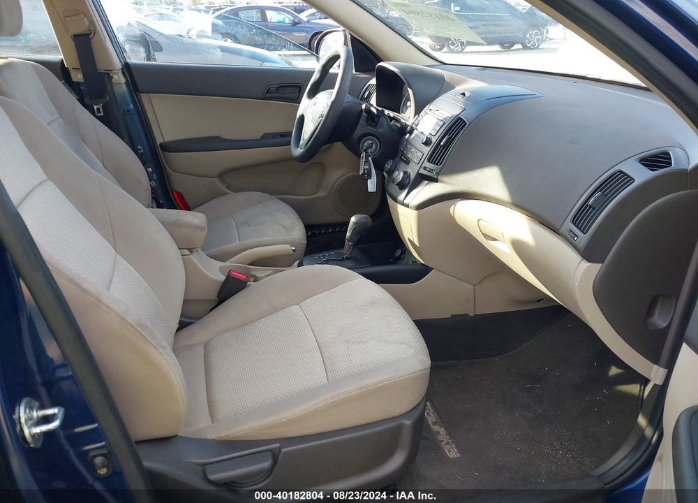 2011 HYUNDAI ELANTRA TOURING VIN: KMHDB8AE8BU106210