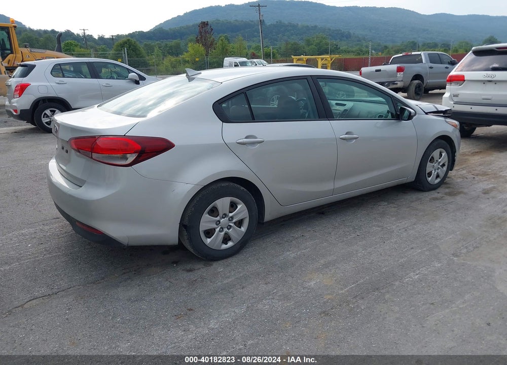 2017 KIA FORTE LX VIN: 3KPFK4A78HE101443