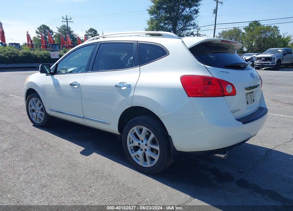 2013 NISSAN ROGUE SV W/SL PKG VIN: JN8AS5MV4DW117198