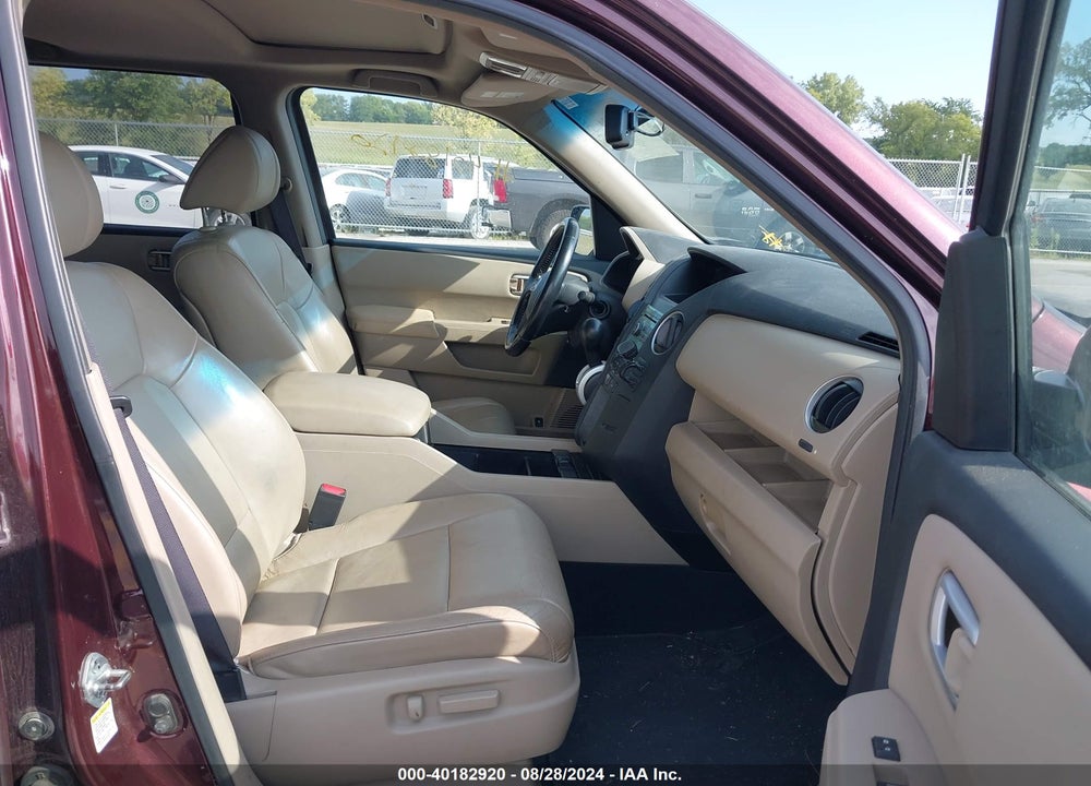 2010 HONDA PILOT EX-L VIN: 5FNYF4H54AB008484