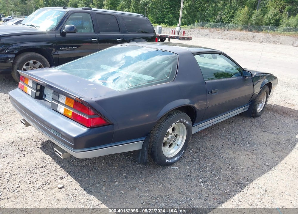 1982 CHEVROLET CAMARO VIN: 1G1AP87H2CN128752