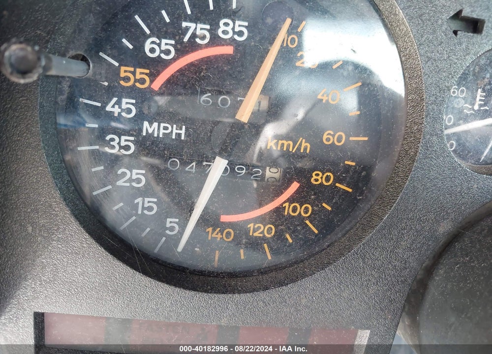 1982 CHEVROLET CAMARO VIN: 1G1AP87H2CN128752