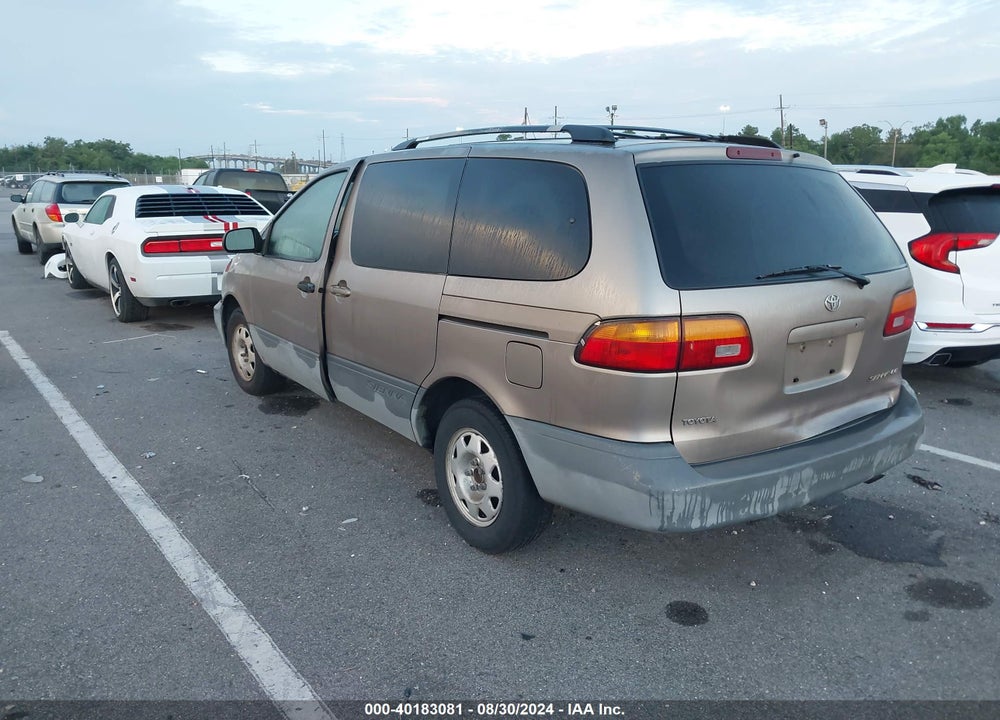 1998 TOYOTA SIENNA VIN: 4T3ZF13C5WU023912