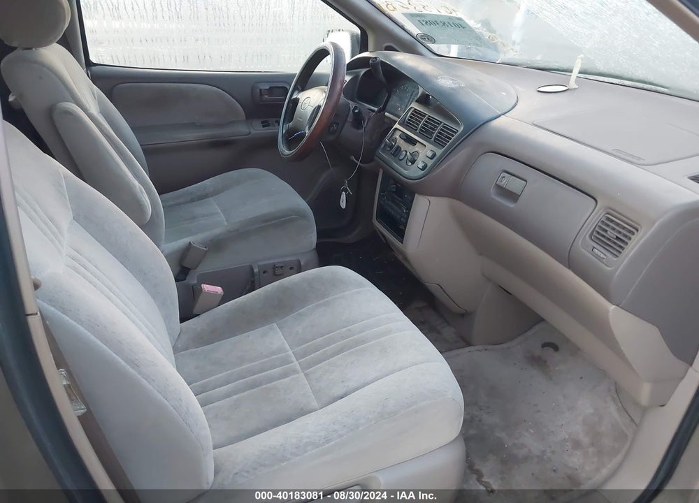 1998 TOYOTA SIENNA VIN: 4T3ZF13C5WU023912