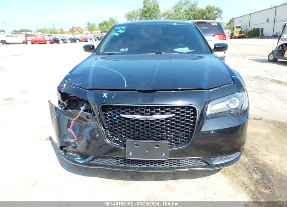 2018 CHRYSLER 300 TOURING VIN: 2C3CCAAG2JH308651