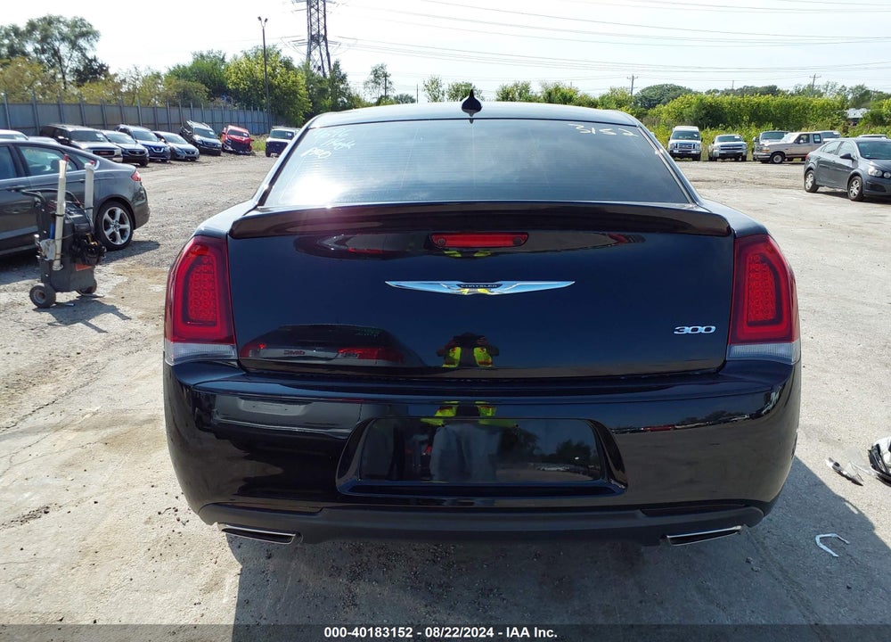 2018 CHRYSLER 300 TOURING VIN: 2C3CCAAG2JH308651
