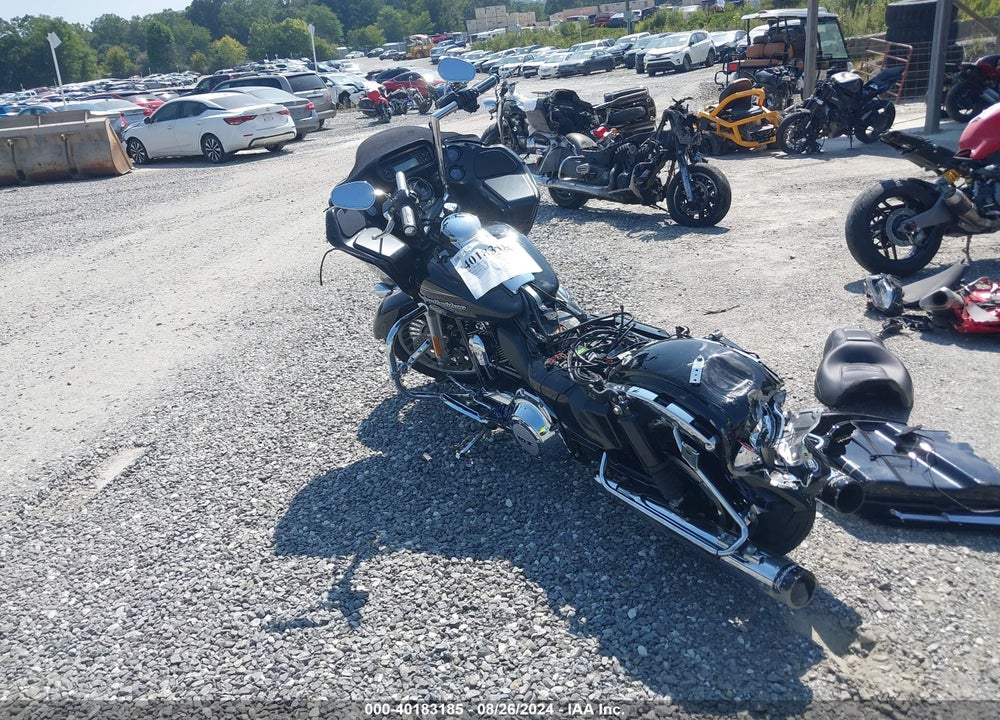2013 HARLEY-DAVIDSON FLTRU ROAD GLIDE ULTRA VIN: 1HD1KGM12DB657188