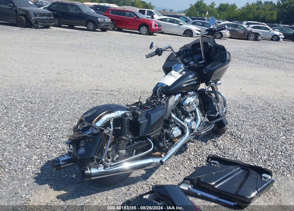2013 HARLEY-DAVIDSON FLTRU ROAD GLIDE ULTRA VIN: 1HD1KGM12DB657188