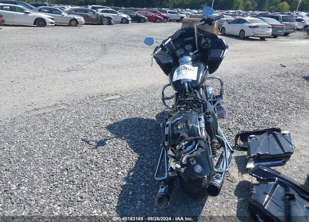 2013 HARLEY-DAVIDSON FLTRU ROAD GLIDE ULTRA VIN: 1HD1KGM12DB657188