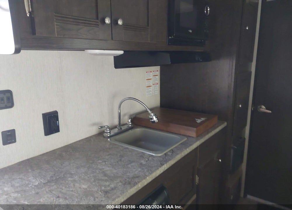 2019 HEARTLAND RV TRL VIN: 5SFPB2218KE408128