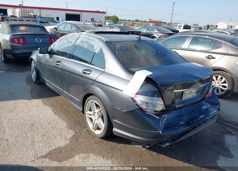 2009 MERCEDES-BENZ C 300 LUXURY/SPORT VIN: WDDGF54XX9F207285