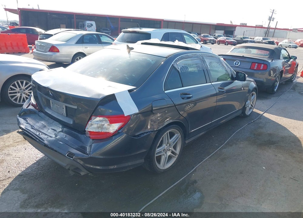 2009 MERCEDES-BENZ C 300 LUXURY/SPORT VIN: WDDGF54XX9F207285