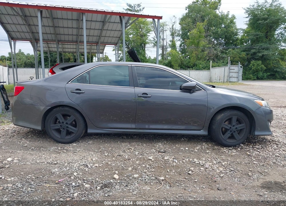 2014 TOYOTA CAMRY SE VIN: 4T1BF1FK8EU374888