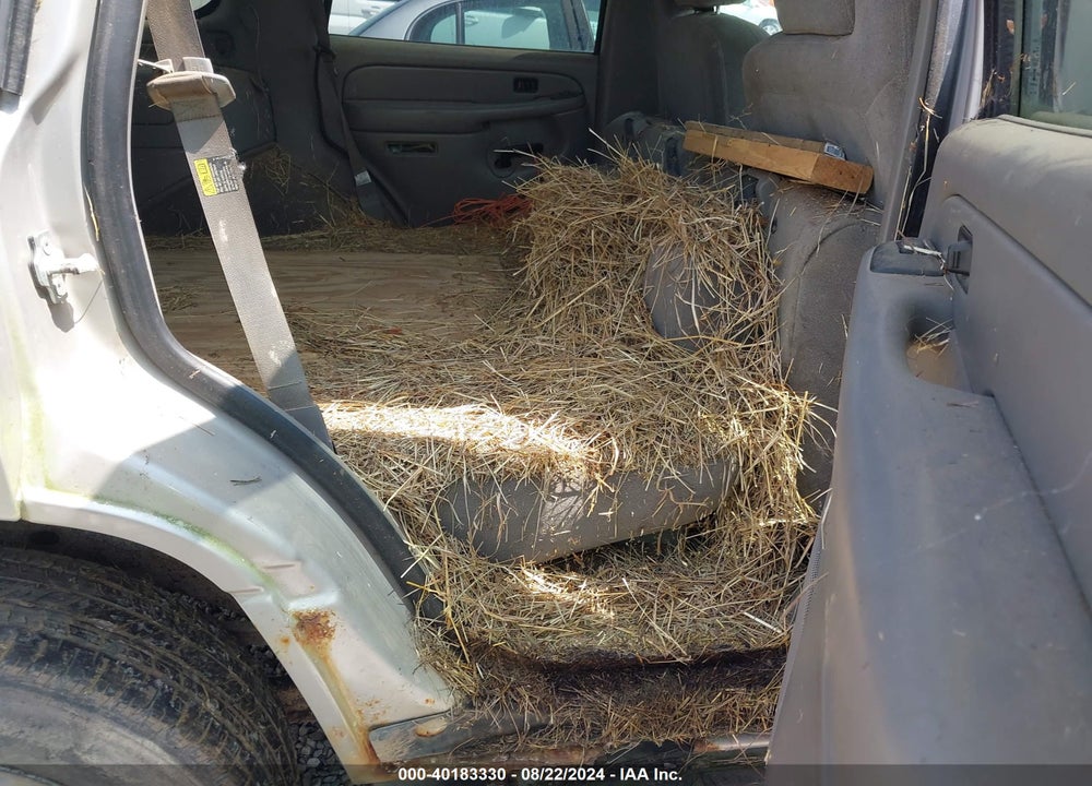 2004 CHEVROLET TAHOE LS VIN: 1GNEK13Z34J208767
