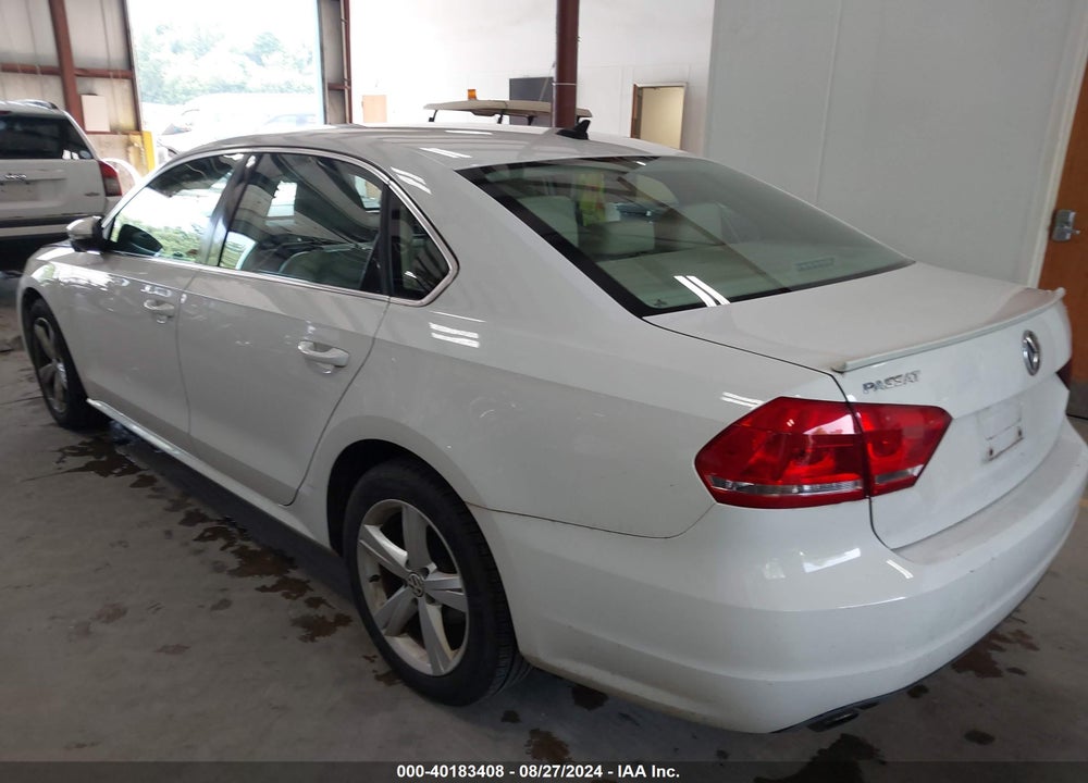 2012 VOLKSWAGEN PASSAT 2.5L SE VIN: 1VWBP7A34CC081865