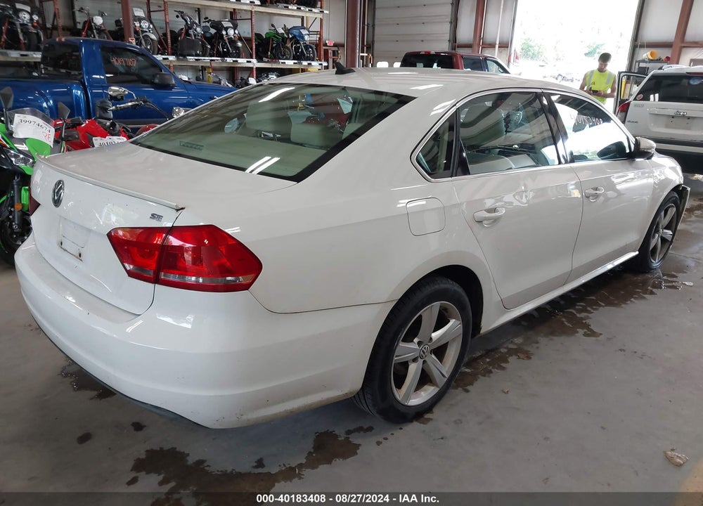 2012 VOLKSWAGEN PASSAT 2.5L SE VIN: 1VWBP7A34CC081865