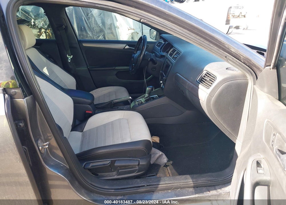 2016 VOLKSWAGEN JETTA 1.8T SPORT VIN: 3VWD17AJ7GM230735