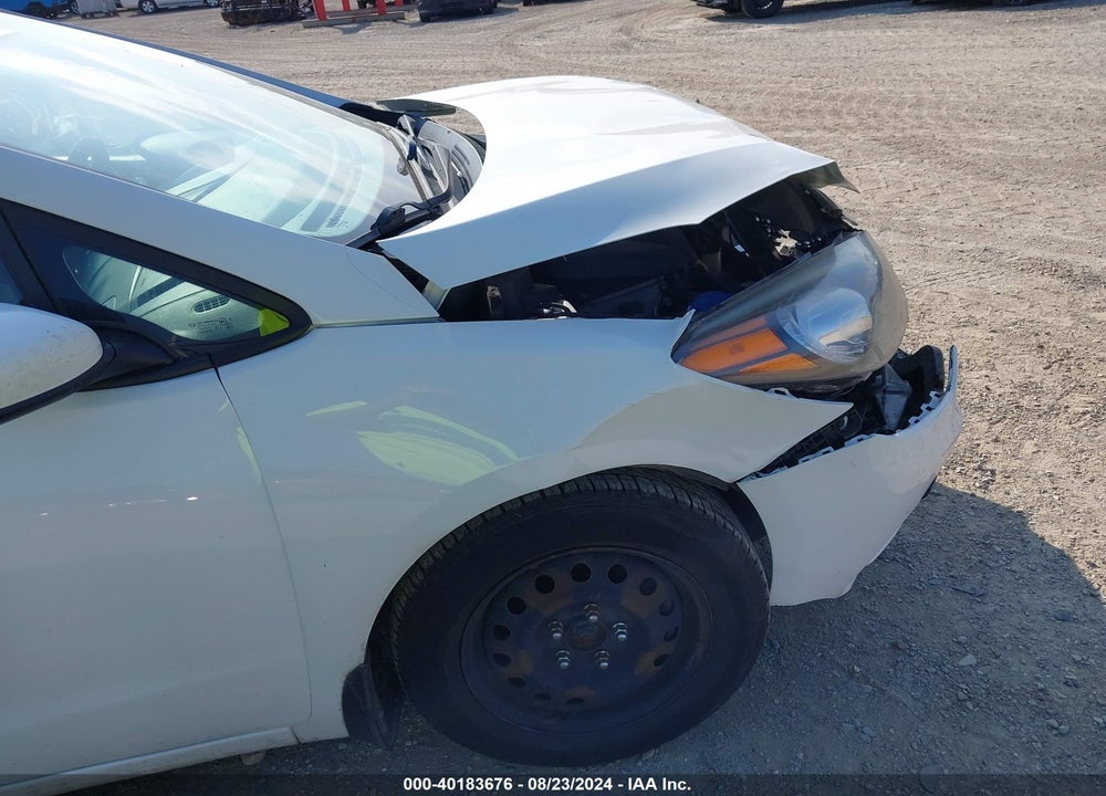 2016 KIA FORTE LX VIN: KNAFK4A68G5493998