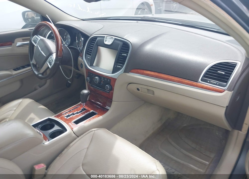 2011 CHRYSLER 300 LIMITED VIN: 2C3CA5CG6BH523297