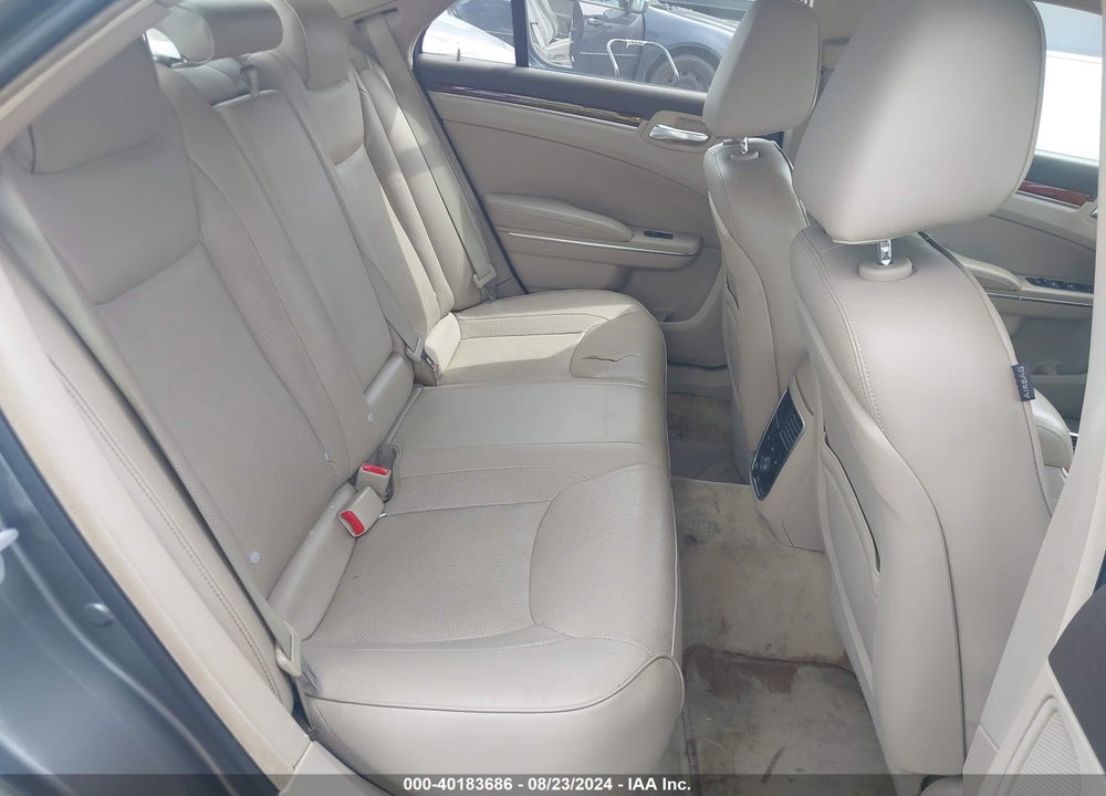 2011 CHRYSLER 300 LIMITED VIN: 2C3CA5CG6BH523297