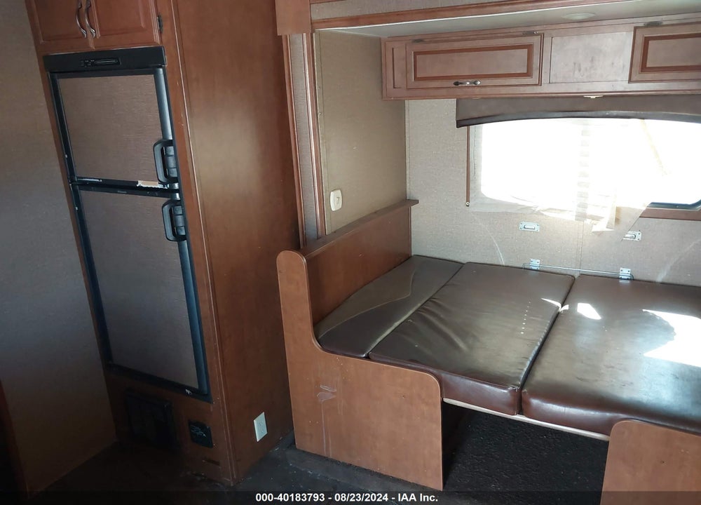 2015 BISON COACH HORSE TRAILER VIN: 51Y366P26F2004381