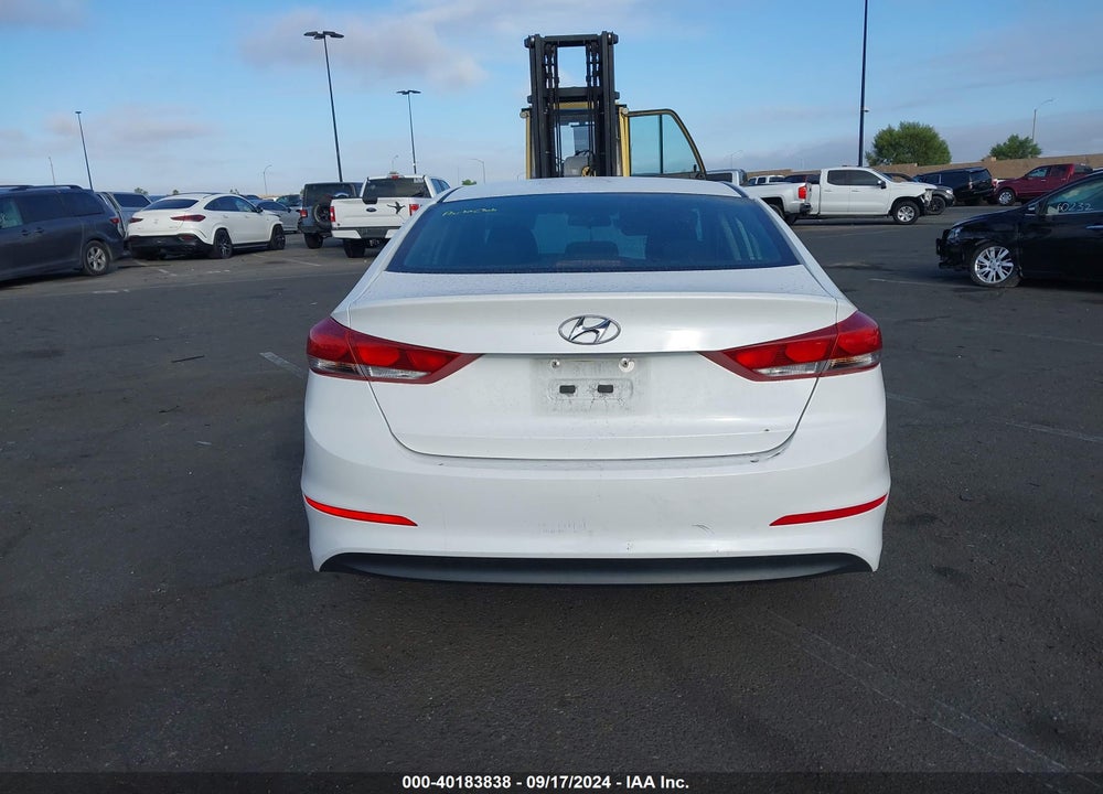2018 HYUNDAI ELANTRA SE VIN: 5NPD74LFXJH328146