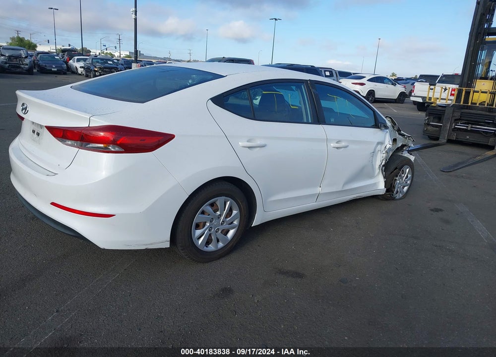 2018 HYUNDAI ELANTRA SE VIN: 5NPD74LFXJH328146