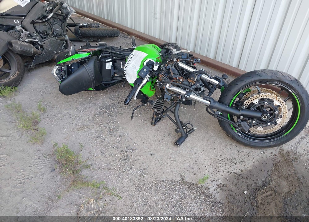 2022 KAWASAKI EX650 N VIN: ML5EXEN14NDA60358