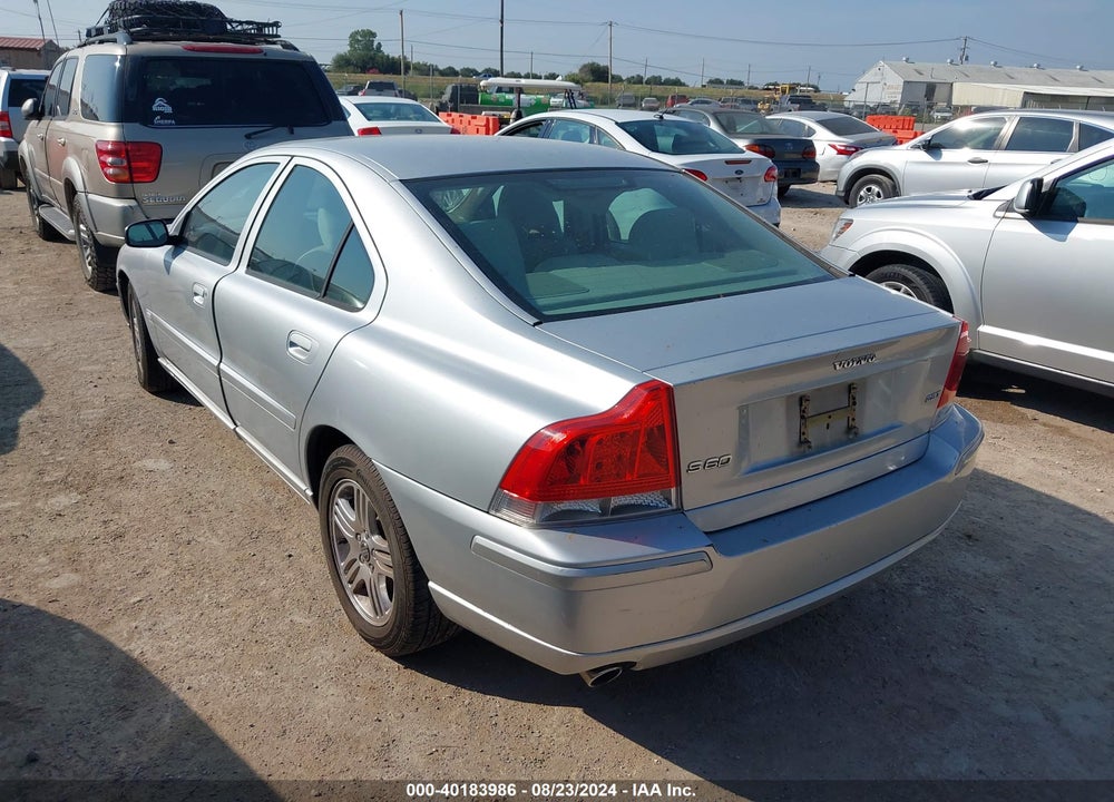 2006 VOLVO S60 2.5T VIN: YV1RS592862527701