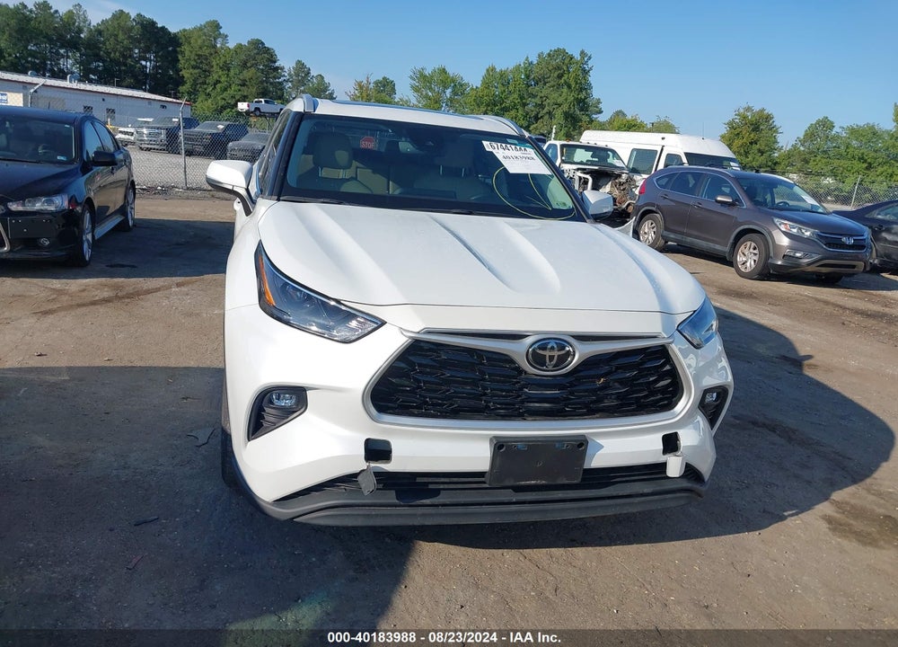 2022 TOYOTA HIGHLANDER VIN: 5TDGZRBH8NS566682