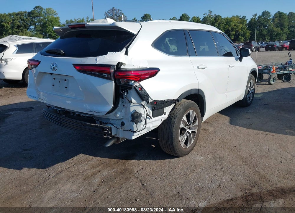 2022 TOYOTA HIGHLANDER VIN: 5TDGZRBH8NS566682
