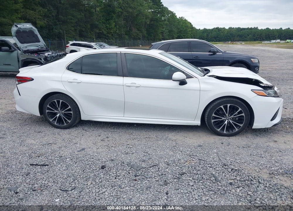 2019 TOYOTA CAMRY SE VIN: 4T1B11HK5KU688375