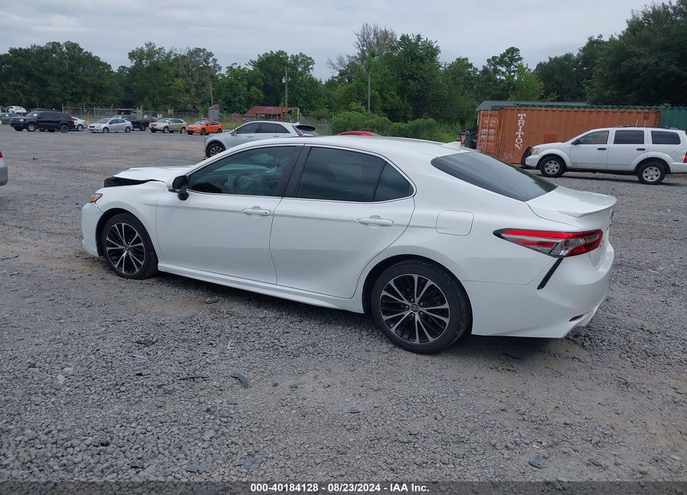 2019 TOYOTA CAMRY SE VIN: 4T1B11HK5KU688375