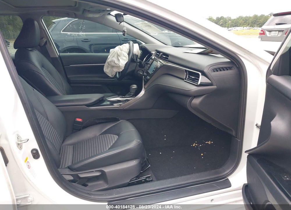 2019 TOYOTA CAMRY SE VIN: 4T1B11HK5KU688375