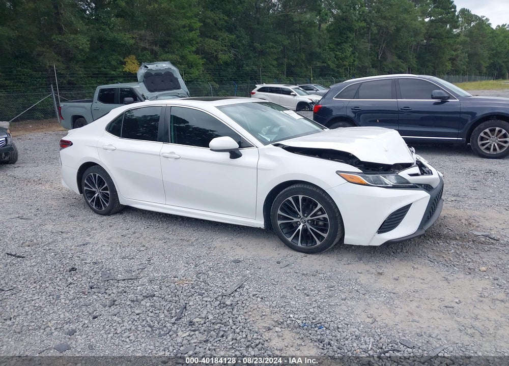 2019 TOYOTA CAMRY SE VIN: 4T1B11HK5KU688375